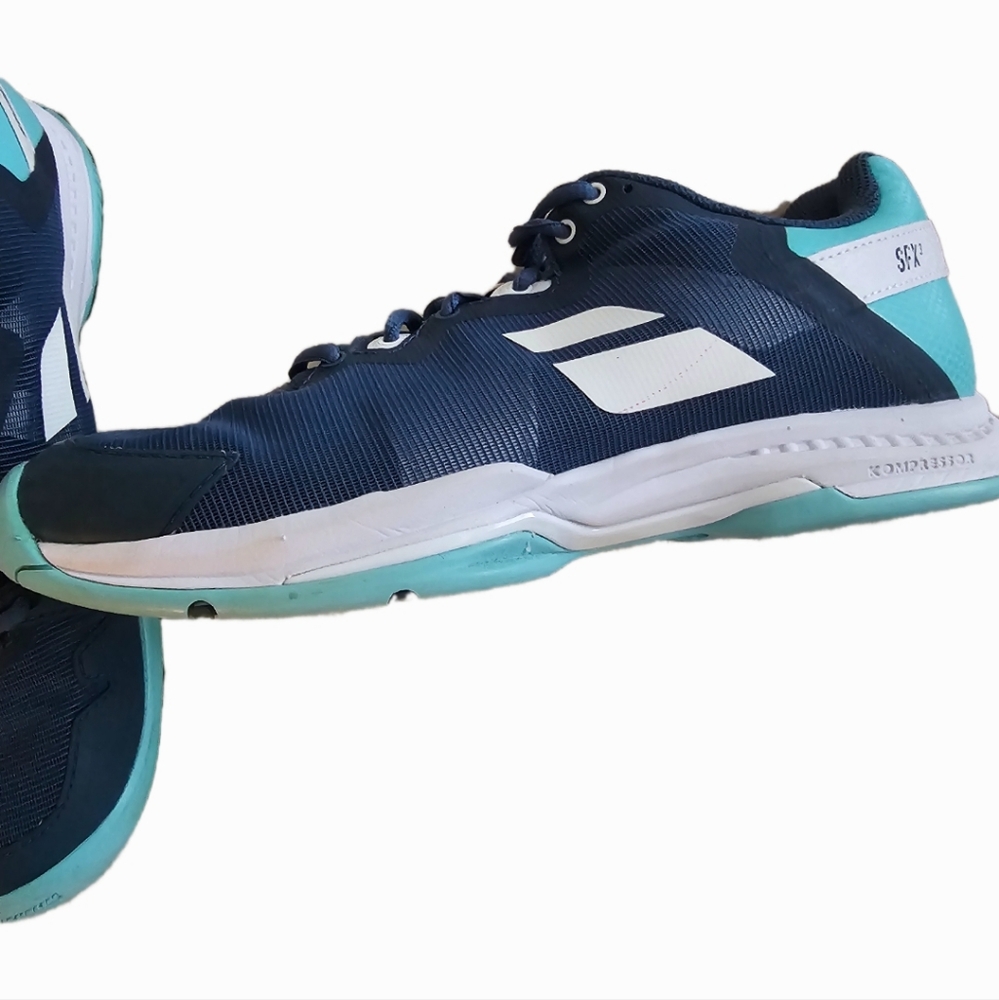 Like new Babolat SFX3 court shoes